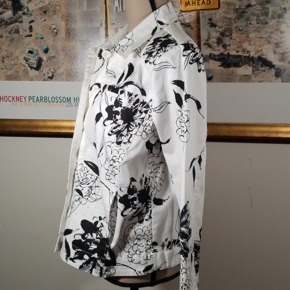 Erin London floral pattern buttons down jacket. S - Picture 3 of 8